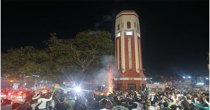 भारत बना चैंपियन, देहरादून के आसमान में दिखी जीत की चमक