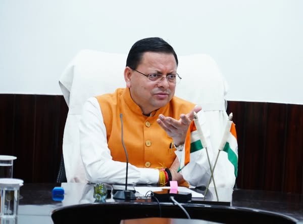 मुख्यमंत्री पुष्कर सिंह धामी ने 10,000 श्रमिकों को ₹11.50 करोड़ की सहायता राशि की डीबीटी के माध्यम से दी सौगात